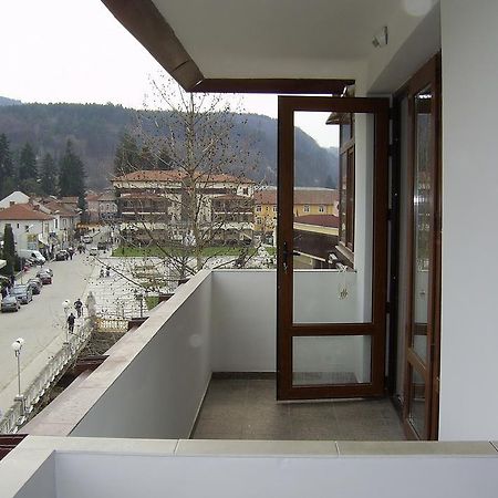Apartment Planinski Rai Treavna Exterior foto